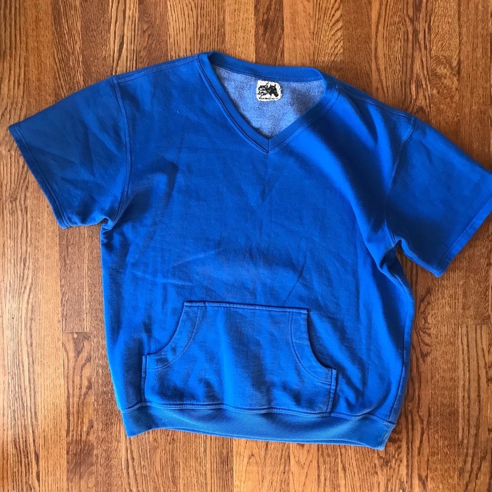 Shortsleeve Fleece V-neck w/ Kanga Pocket